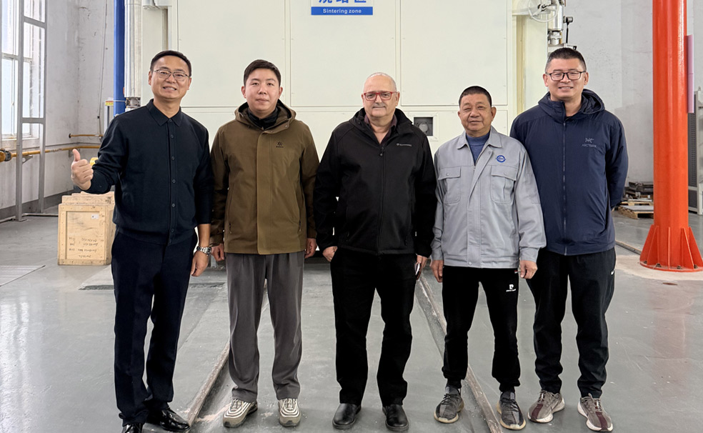 CGW Headquarters CEO Visits Herdun Abrasives for Guidance and Inspection.