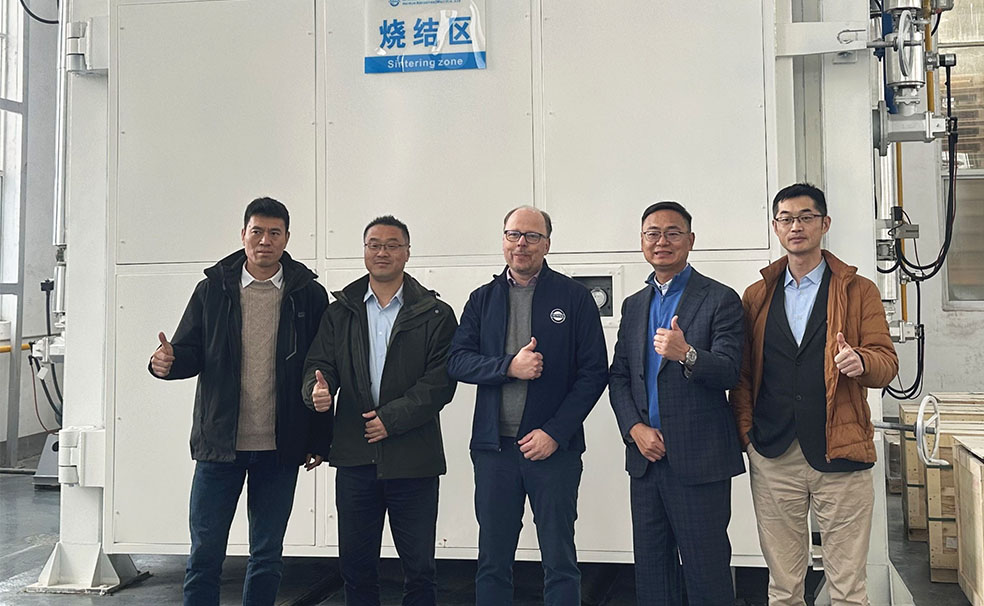 Fostering Cooperation through Exchange! Hermes and Herdun Explore Synergies in High-End Grinding Wheels.